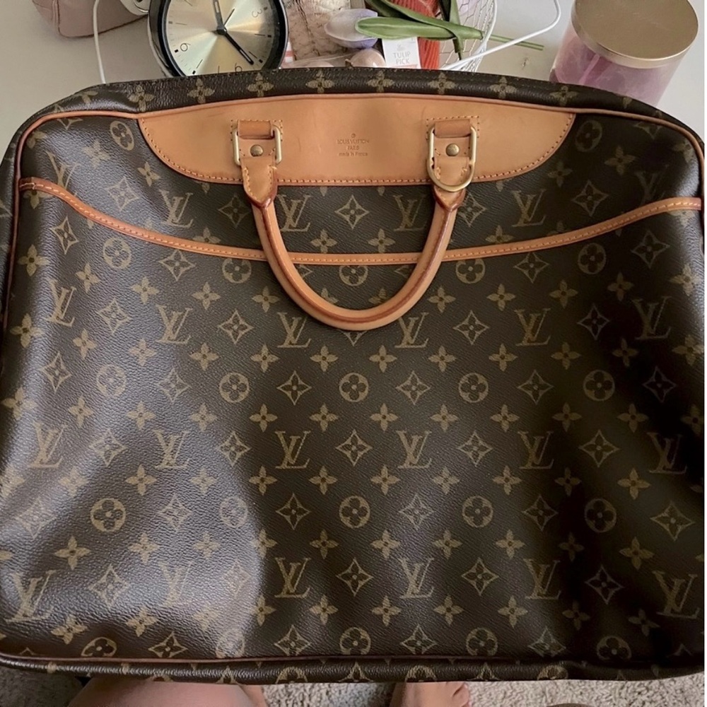 Louis Vuitton Monogram Deauville This is the big one.